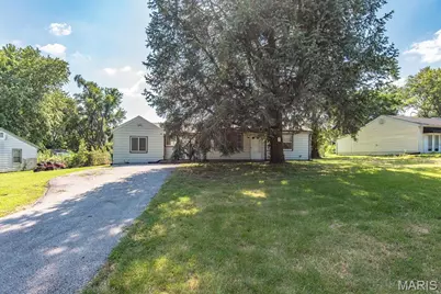 10253 Imperial Drive, Saint Louis, MO 63136 - Photo 3