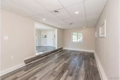 10253 Imperial Drive, Saint Louis, MO 63136 - Photo 15