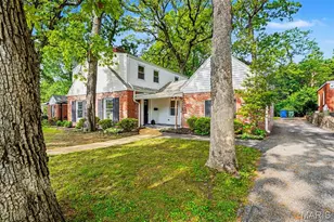 83 Chafford Woods, Saint Louis, MO 63144 - Photo 3
