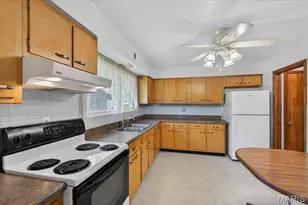 25 Oakes Dr, Crystal City, MO 63019 - Photo 9