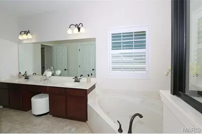 10925 Clydesdale Manors Court, Saint Louis, MO 63123 - Photo 17