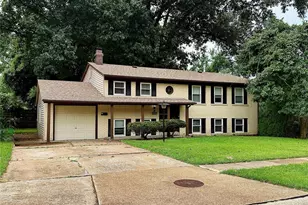 2010 E Humes Ln, Florissant, MO 63033 - Photo 1