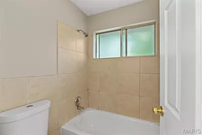 2010 E Humes Lane, Florissant, MO 63033 - Photo 13