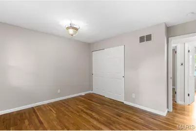 2010 E Humes Lane, Florissant, MO 63033 - Photo 11