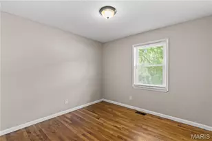 2010 E Humes Ln, Florissant, MO 63033 - Photo 15