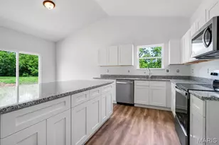 405 N 2nd St, New Florence, MO 63363 - Photo 15