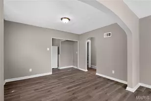 1823 Eton Ln, Saint Louis, MO 63147 - Photo 11