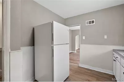 1823 Eton Lane, Saint Louis, MO 63147 - Photo 21
