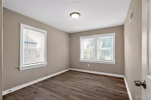 1823 Eton Ln, Saint Louis, MO 63147 - Photo 9