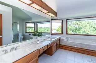 2821 Championship Blvd, Saint Louis, MO 63129 - Photo 19