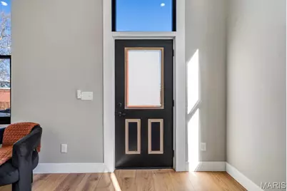 1000 Barton Street, Saint Louis, MO 63104 - Photo 3