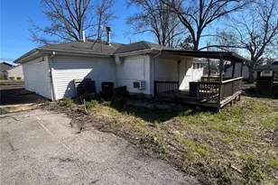 2806 Yaeger Rd, Saint Louis, MO 63129 - Photo 5