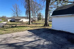 2806 Yaeger Rd, Saint Louis, MO 63129 - Photo 9