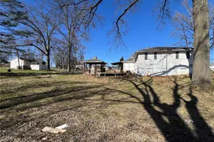 2806 Yaeger Rd, Saint Louis, MO 63129 - Photo 15
