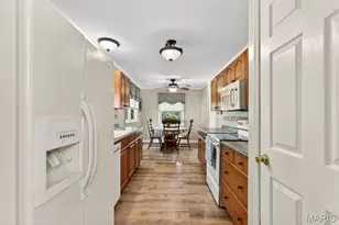 5851 Mango Dr, Saint Louis, MO 63129 - Photo 31
