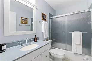 2350 Charlemagne Dr, Maryland Heights, MO 63043 - Photo 7