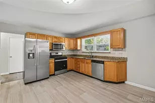 220 Francisca Dr, Florissant, MO 63031 - Photo 5