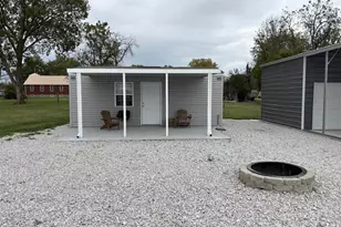 210 N 3rd St, Hunnewell, MO 63443 - Photo 3