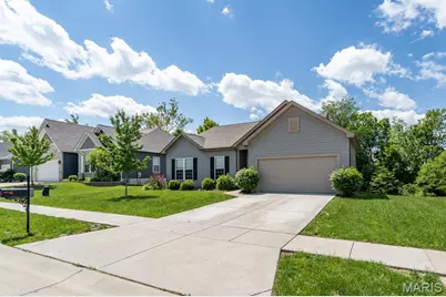 1157 Crystal Creek Parkway, Wentzville, MO 63385 - Photo 3