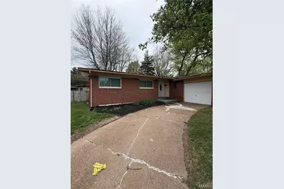 1190 Cheyenne Drive, Saint Louis, MO 63033 - Photo 1
