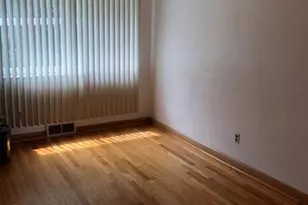 8412 Winzenburg Dr, Richmond Heights, MO 63117 - Photo 5