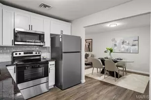 1646 Pepperwood Dr, Saint Louis, MO 63146 - Photo 9