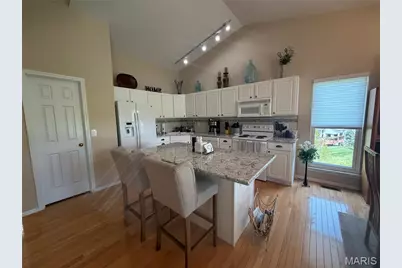 994 Shire Lane, Eureka, MO 63025 - Photo 5