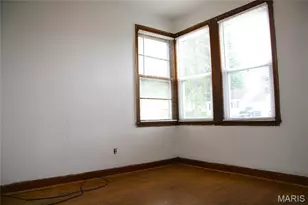 7716 Brocton Ct, Saint Louis, MO 63121 - Photo 9