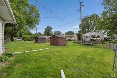 1150 Charbonnier Road, Florissant, MO 63031 - Photo 25