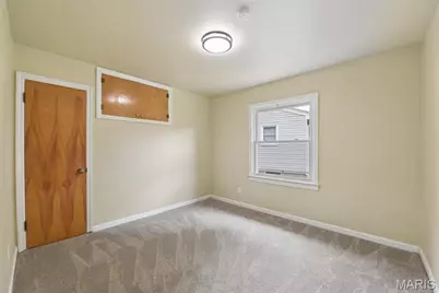 1150 Charbonnier Road, Florissant, MO 63031 - Photo 15