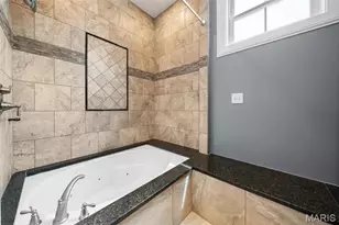 2112 S 11th St, Saint Louis, MO 63104 - Photo 11