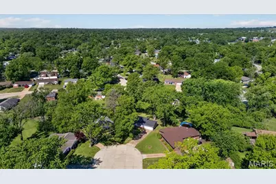 4 Cameo Court, Florissant, MO 63033 - Photo 35