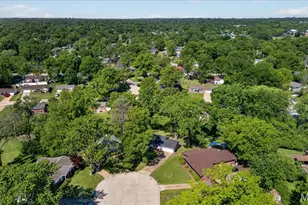 4 Cameo Ct, Florissant, MO 63033 - Photo 35
