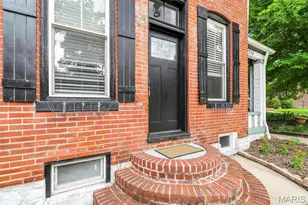 1216 N 5th St, Saint Charles, MO 63301 - Photo 5