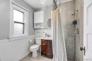 1216 N 5th St, Saint Charles, MO 63301 - Photo 27