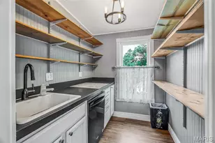 1216 N 5th St, Saint Charles, MO 63301 - Photo 19