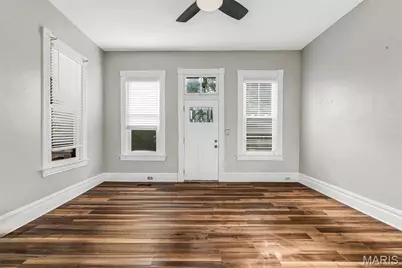 1216 N 5th Street, Saint Charles, MO 63301 - Photo 7
