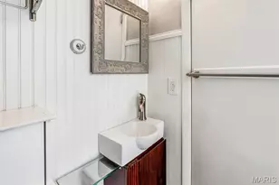 1216 N 5th St, Saint Charles, MO 63301 - Photo 21