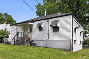 1941 Farrell Dr, Saint Louis, MO 63133 - Photo 3
