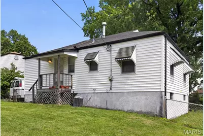 1941 Farrell Drive, Saint Louis, MO 63133 - Photo 17
