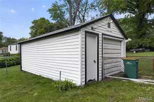 1941 Farrell Dr, Saint Louis, MO 63133 - Photo 15