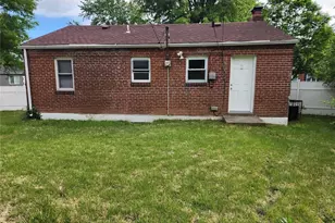 8137 Vardaman Dr, University City, MO 63130 - Photo 13