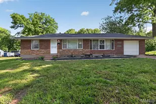 1233 Bosworth Dr, Saint Louis, MO 63137 - Photo 1