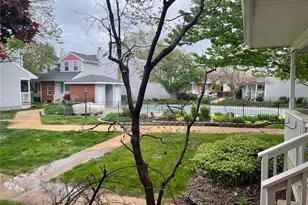 3125 Park Hampton Ct, Saint Louis, MO 63139 - Photo 5