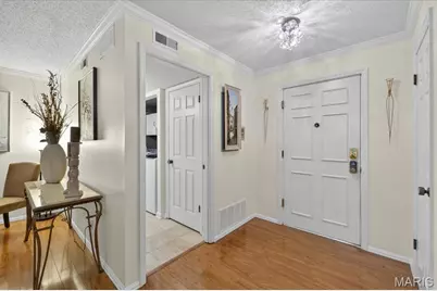 15009 Claymoor Court #8, Chesterfield, MO 63017 - Photo 5