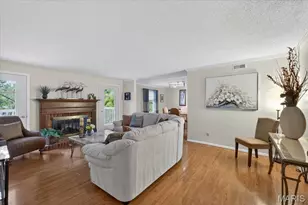 15009 Claymoor Ct, Chesterfield, MO 63017 - Photo 7