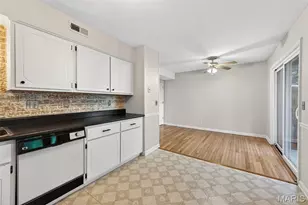 2562 Grayland Walk, Unincorporated, MO 63129 - Photo 9