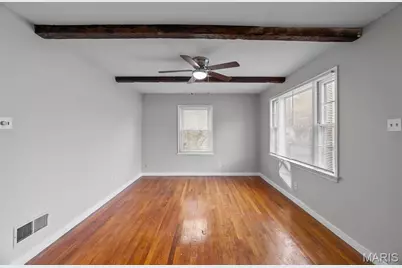 10175 Cloverdale Drive, Saint Louis, MO 63136 - Photo 7