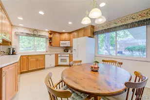 38 Forest Vale Dr, Chesterfield, MO 63017 - Photo 21
