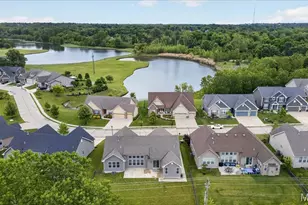 544 Miralago Shore Dr, Saint Peters, MO 63376 - Photo 45